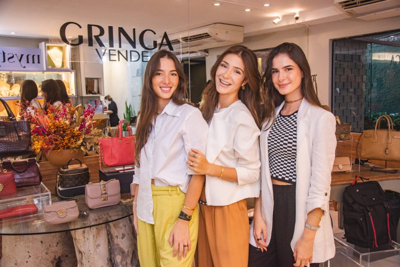 GRINGA Vende - Karolina Stocklow, Maria Clara Quinderé e Duda Cidrão agitam a Casa Linda Flor
