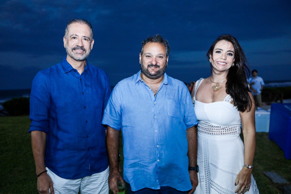 Regis Medeiros, Patriolino Dia E Daniela Medeiros