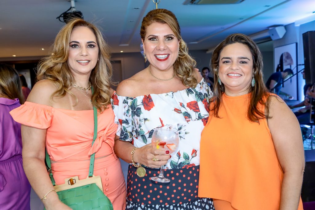 Suzi Cabral, Evelin Ximenes E Roberta Gentil (1)