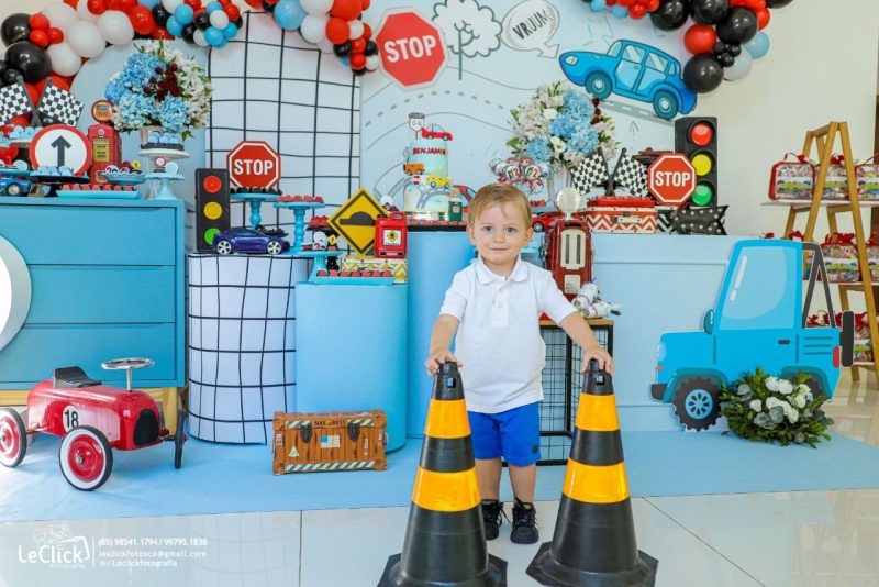 RÁ-TIM-BUM - Com muita diversão e alegria, Mark e Renata Viana festejam o segundo aniversário de Benjamin