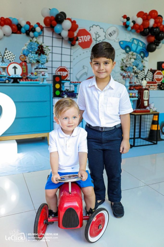 
				Benjamin e Pompeuzinho Casconcelos 
				