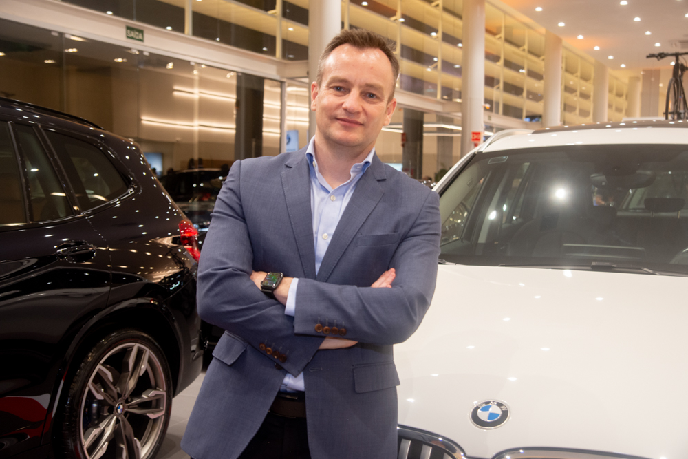 CEO do BMW Group Brasil, Aksel Krieger pilota Business Meeting na Haus Motors Fortaleza