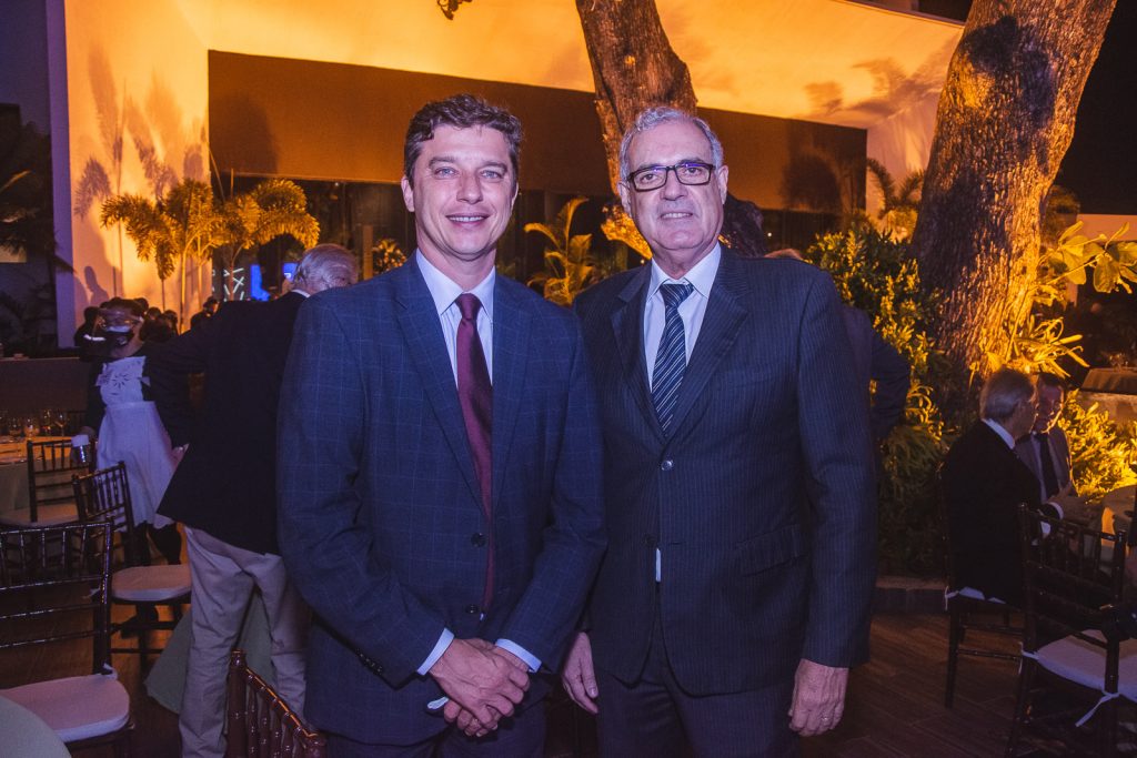 Andre Siqueira E Urbano Costa Lima