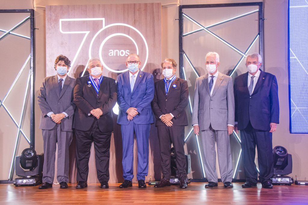 Bruno Girao, Luiz Girao, Ricardo Cavalcante, Ivan Bezerra, Carlos Prado E Roberto Macedo