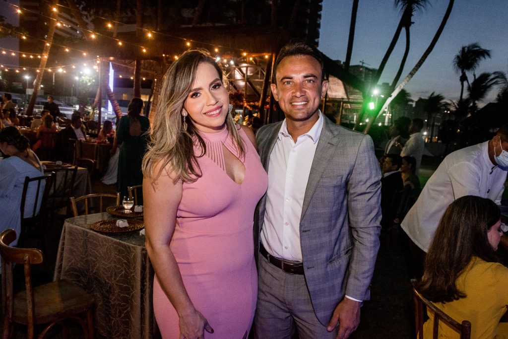 Camilla Holanda E Renne Azevedo