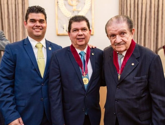 Mauro Benevides receberá homenagens no I Encontro Regional de Vereadores