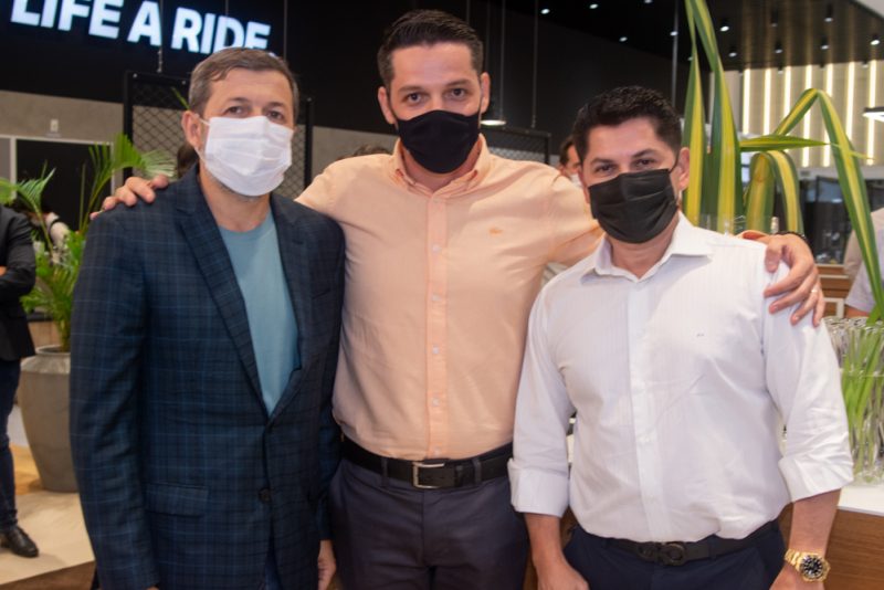 Líder de mercado - CEO do BMW Group Brasil, Aksel Krieger pilota Business Meeting na Haus Motors Fortaleza