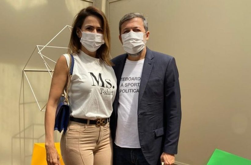 Élcio Batista e Luciana Sousa visitam exposição de Sérvulo Esmeraldo na Pinakotheke São Paulo