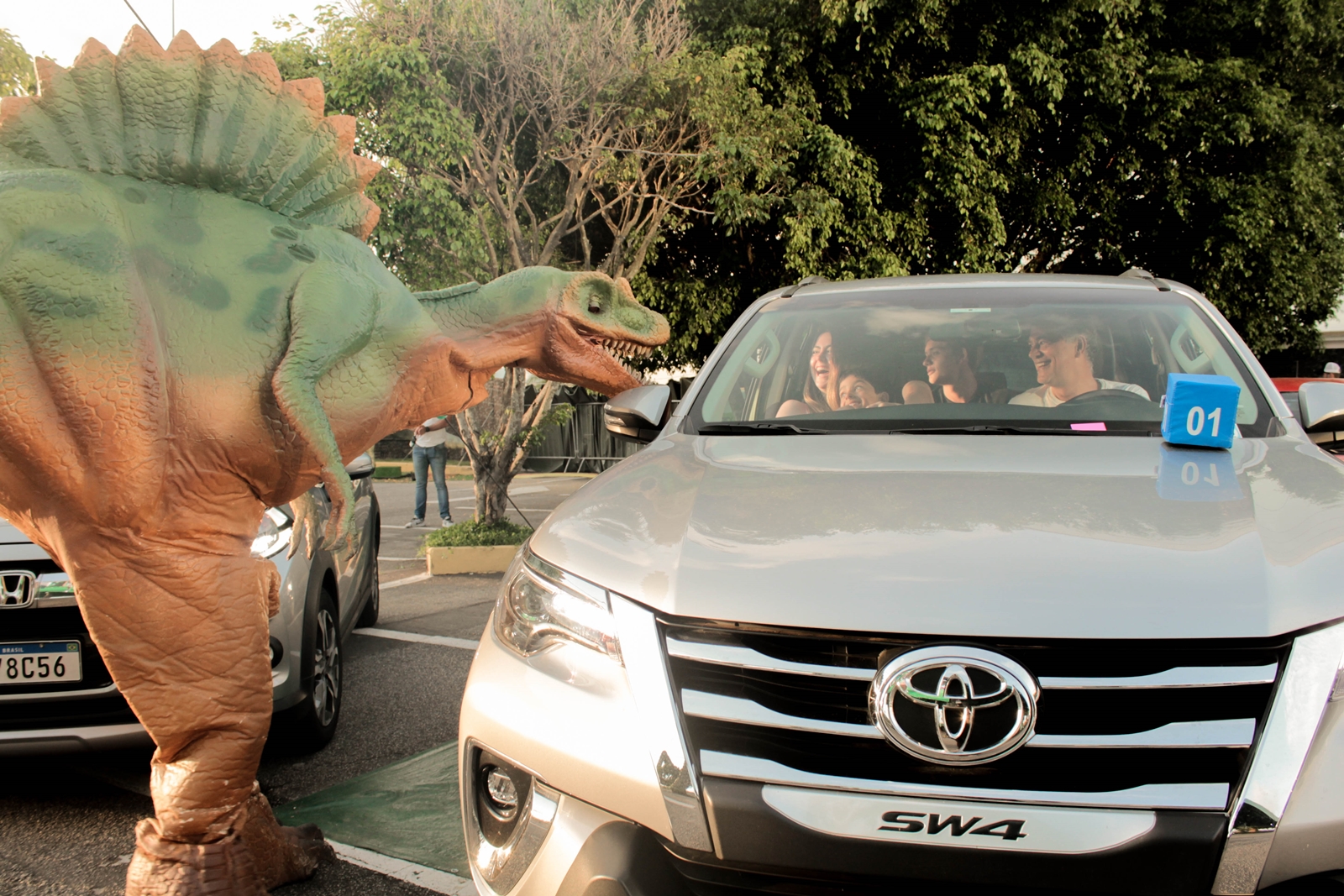 Estacionamento do Iguatemi Fortaleza recebe o Jurassic Safari Experience em novembro. Vem saber!