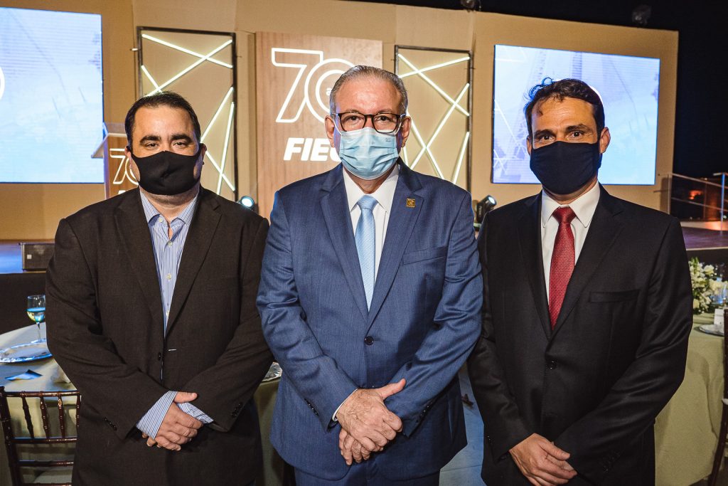 Ricardo Cavalcante E Salmito Filho