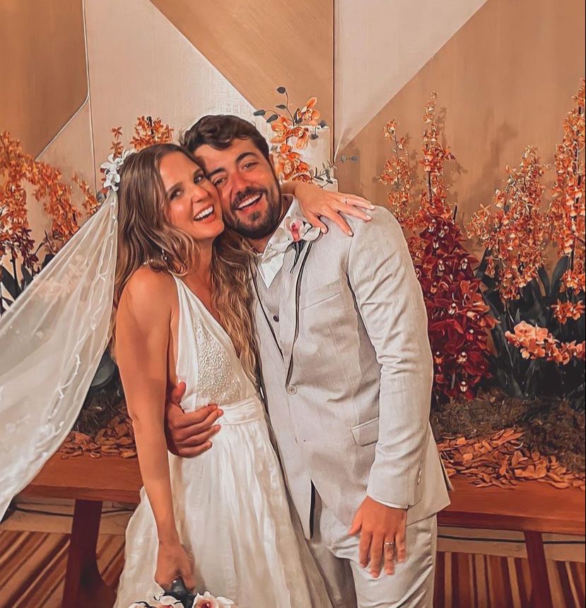 Chic e elegante. Foi assim a troca de alianças de Ana Luiza Ramalho e Rodolfo Laureano