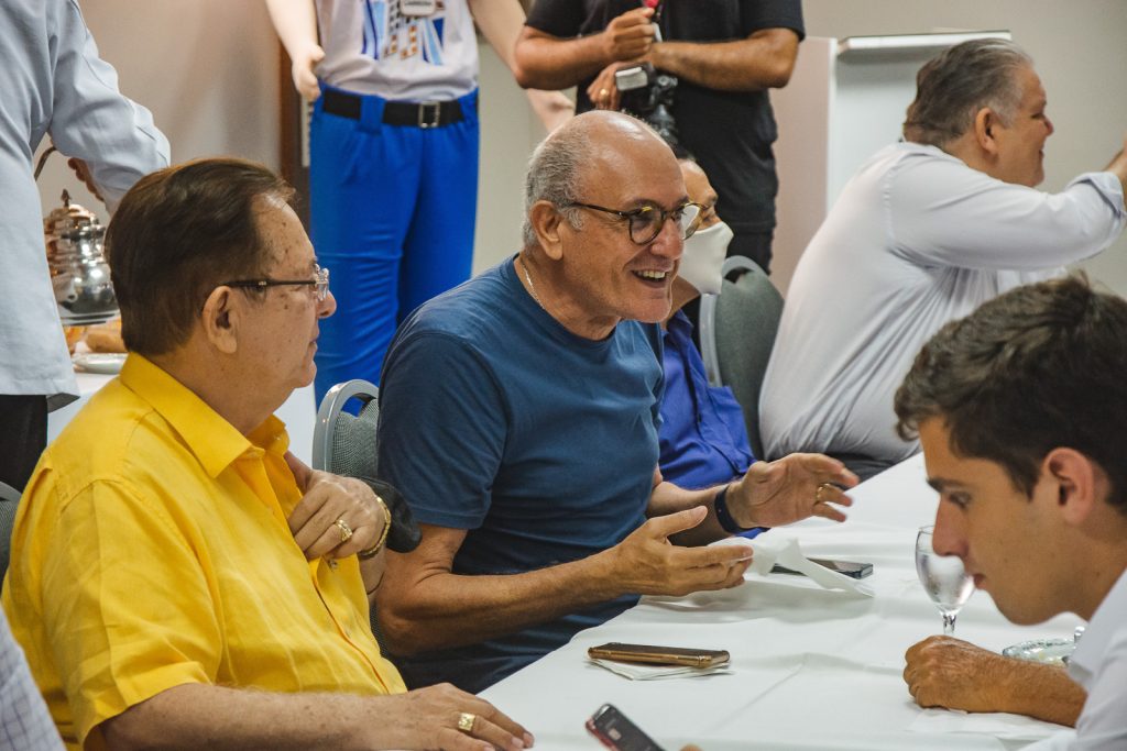 Amigos Em Ação (2)