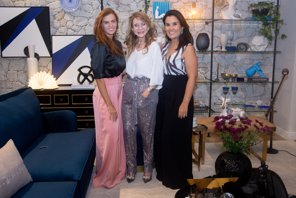 Anna Cecília Simas, Sofia Linhares E Loana Almeida