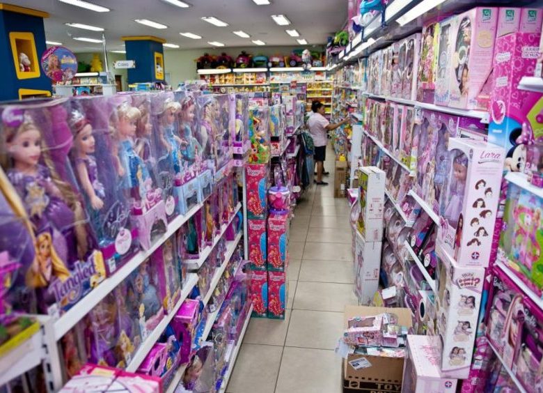 Dia das Crianças deve movimentar cerca de R$ 7,43 bi, estima pesquisa da CNC Dia das Crianças deve movimentar cerca de R$ 7,43 bi, estima pesquisa da CNC