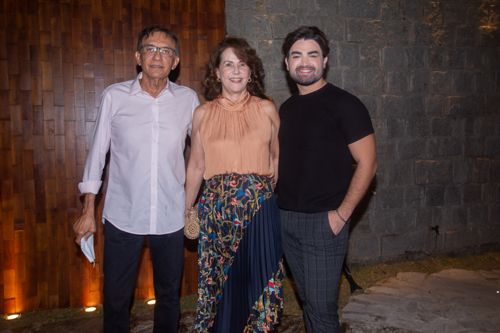 Davi E Ana Elisa Perdigão, E José Fontenele