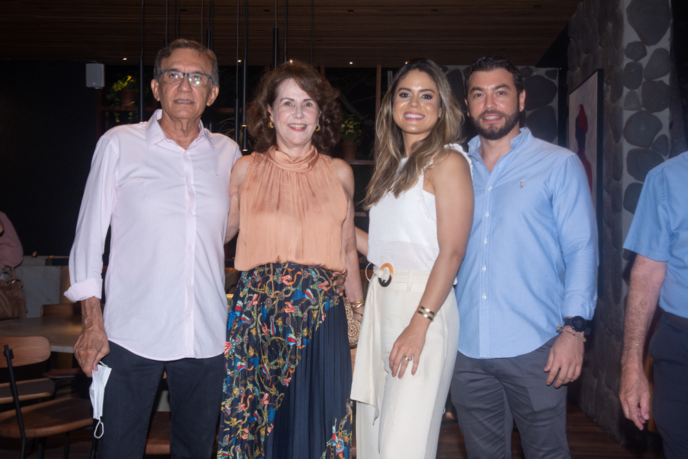 Davi Perdigão, Ana Elisa Perdigão, Natalia Vale E Lucas Quintela