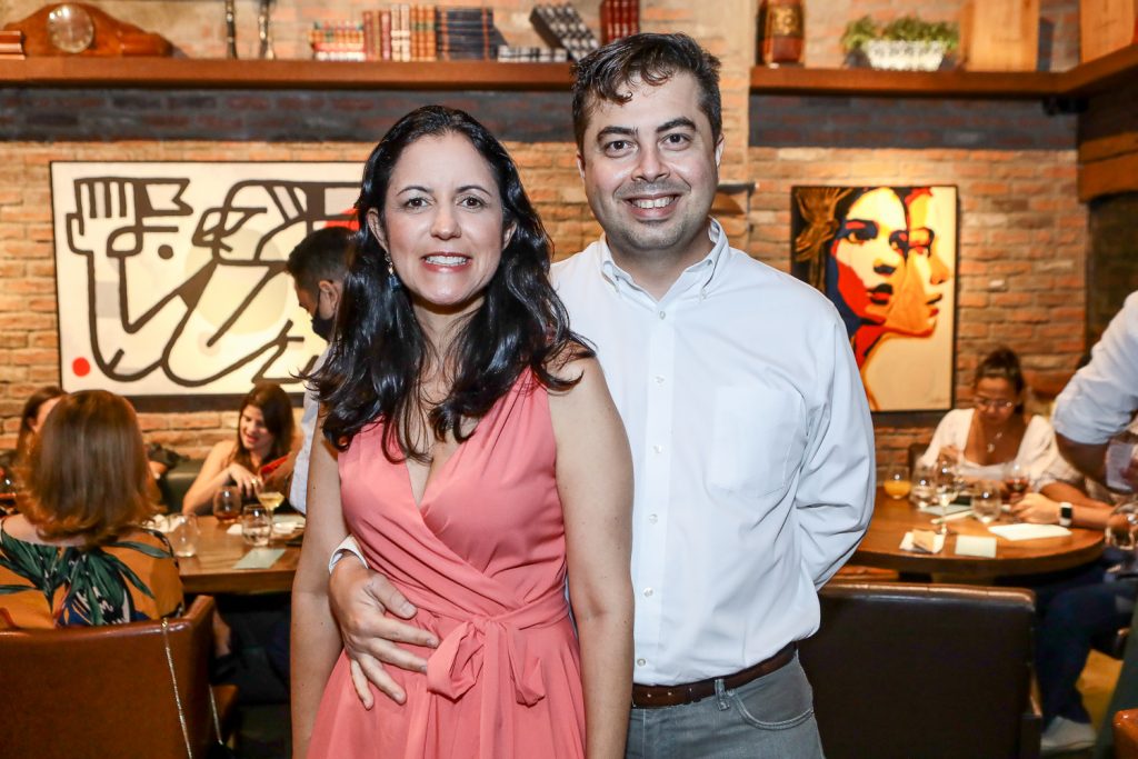 Emilyn Bezerra E Leonardo Pontes