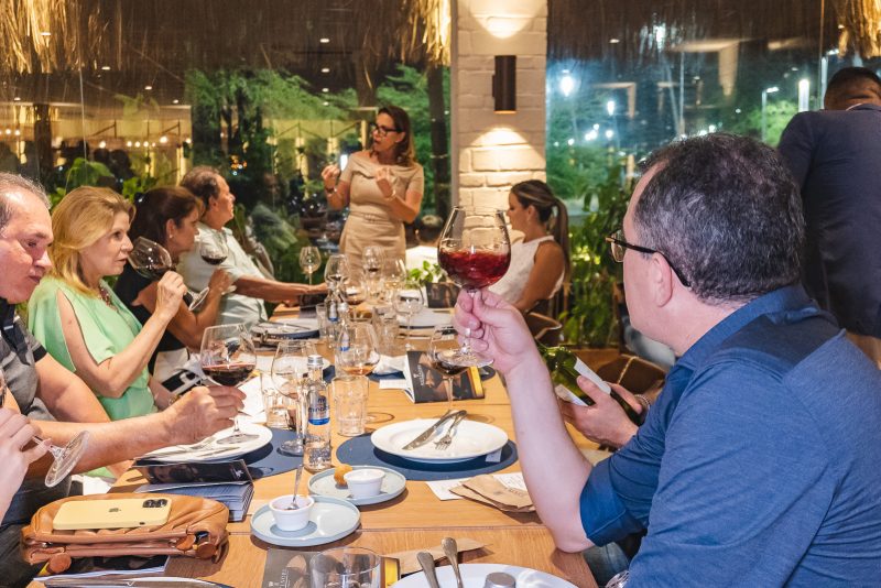 Wine Time - Brava Wine promove degustação da Vinícola Antinori no Restaurante Illa Mare