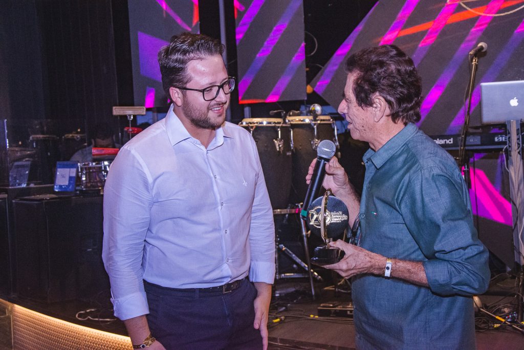 Hanter Pessoa E Elias Carmo