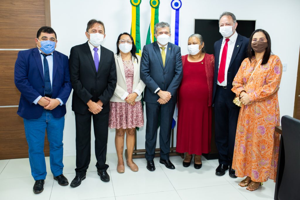 Homenagem Onélia Santana