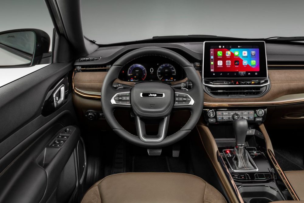 Jeep Commander Overland Flex 0053 Medium 1000x668