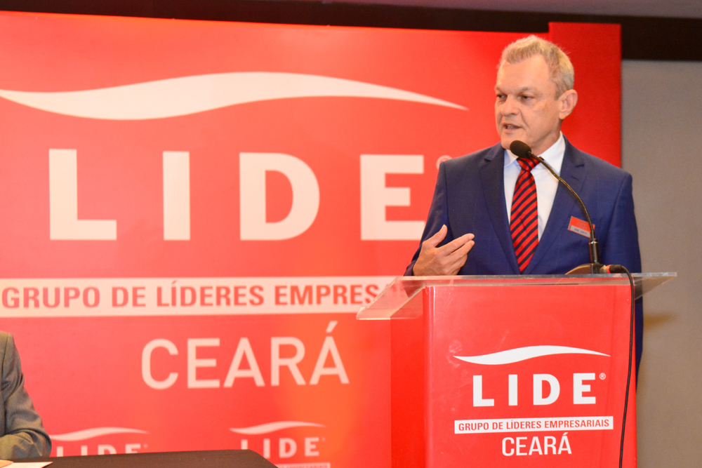 Prefeito José Sarto Nogueira fala sobre sua gestão em encontro do LIDE-CE