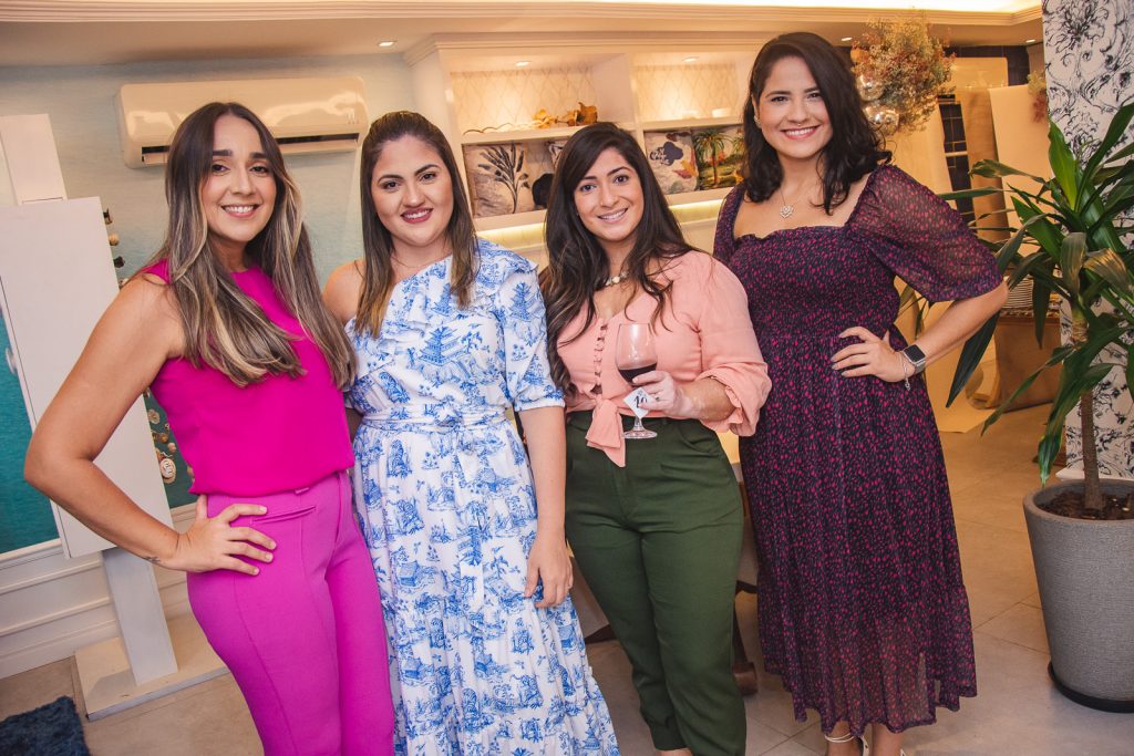 Juliana Araujo, Adriele Fideles, Thaise Juliao E Regina Caitano
