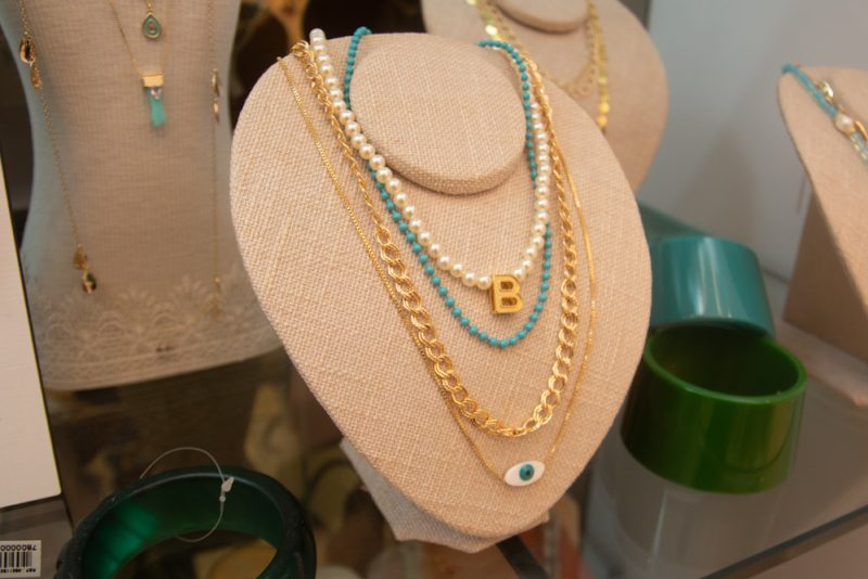 Collab - Mariana Queiroz e Camila Nogueira recebem convidadas especiais no lançamento da nova coleção da MQ Acessórios