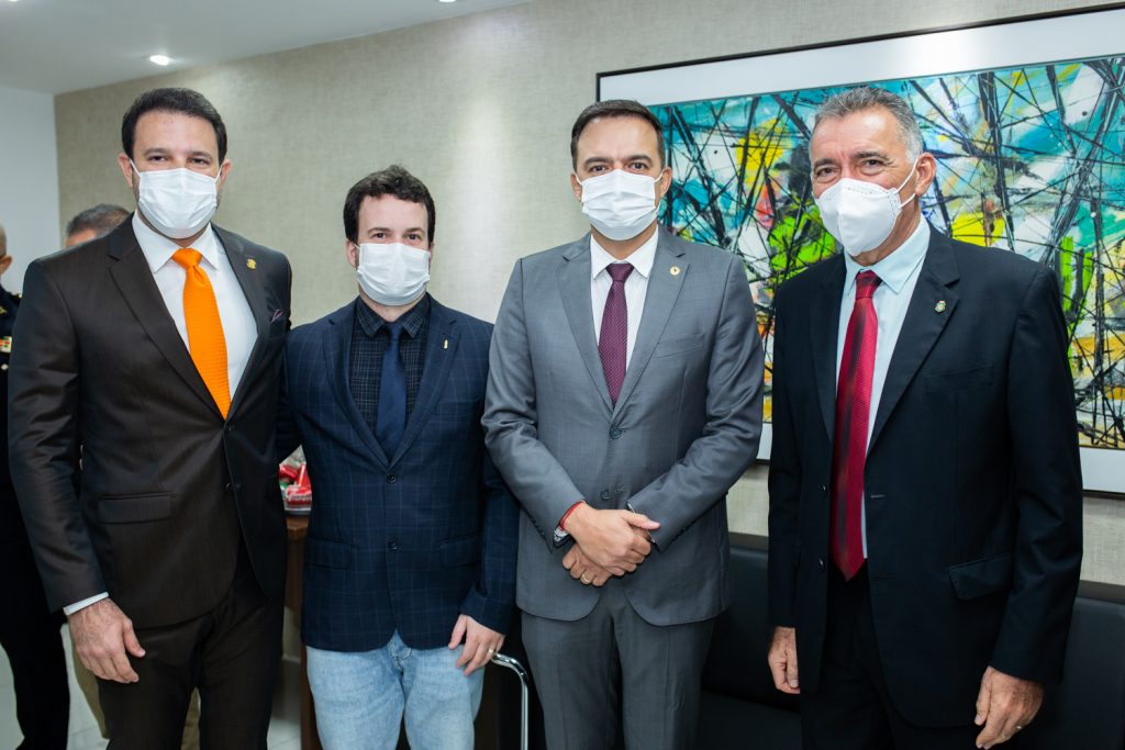 Leonardo Couto,guilherme Sampaio, Fernando Santana E Arthur Bruno