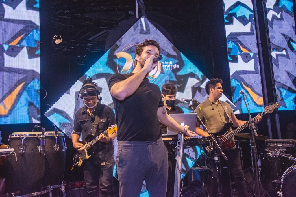 Levi Castelo Branco (2)