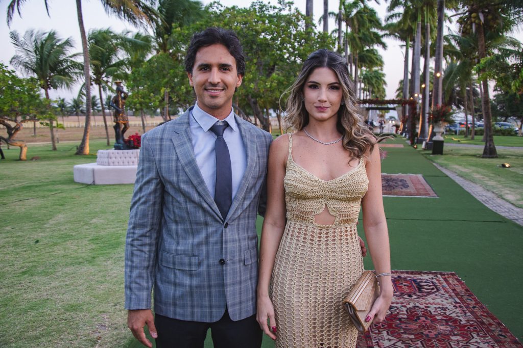 Lucas Rolim E Larissa Carneiro