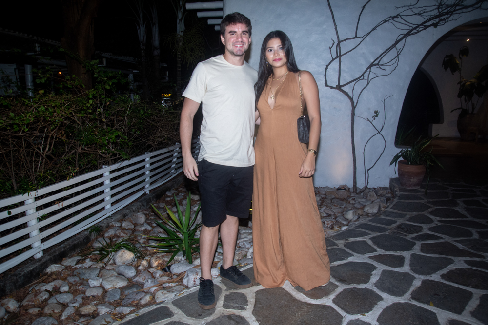 Lucas Uchôa E Jessica Menezes