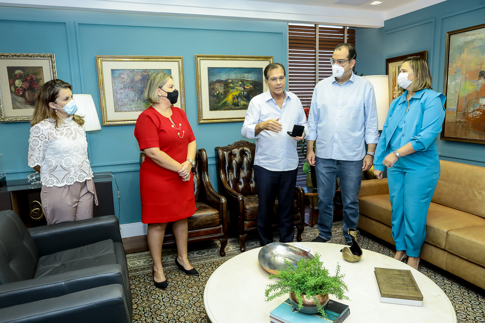 Luiza Menezes, Melissa Pinheiro, Beto Studart, Delano Macedo E Renata Santiago
