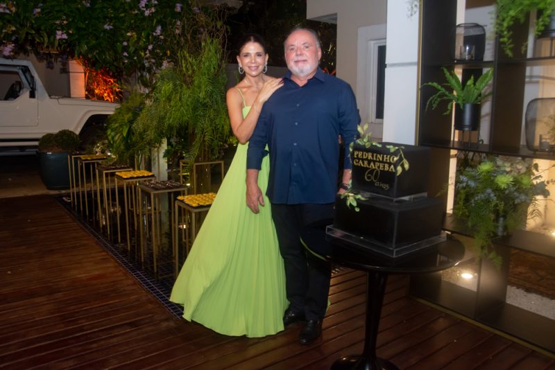 Sessão Parabéns - Transbordando alegria e alto astral, Pedro Carapeba brinda seu start nas seis décadas