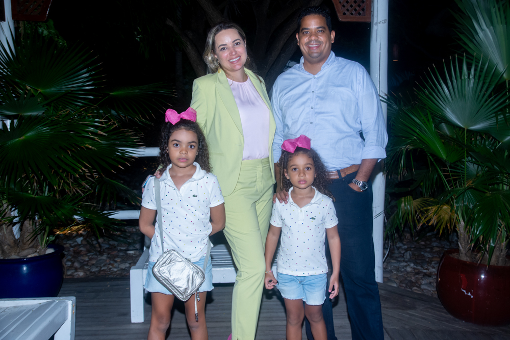 Mariana , Davi, Liz E Letícia Moraes