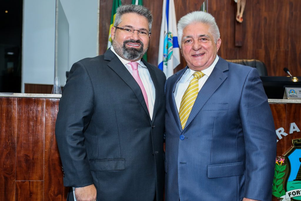 Mario E Deusmar Queiros