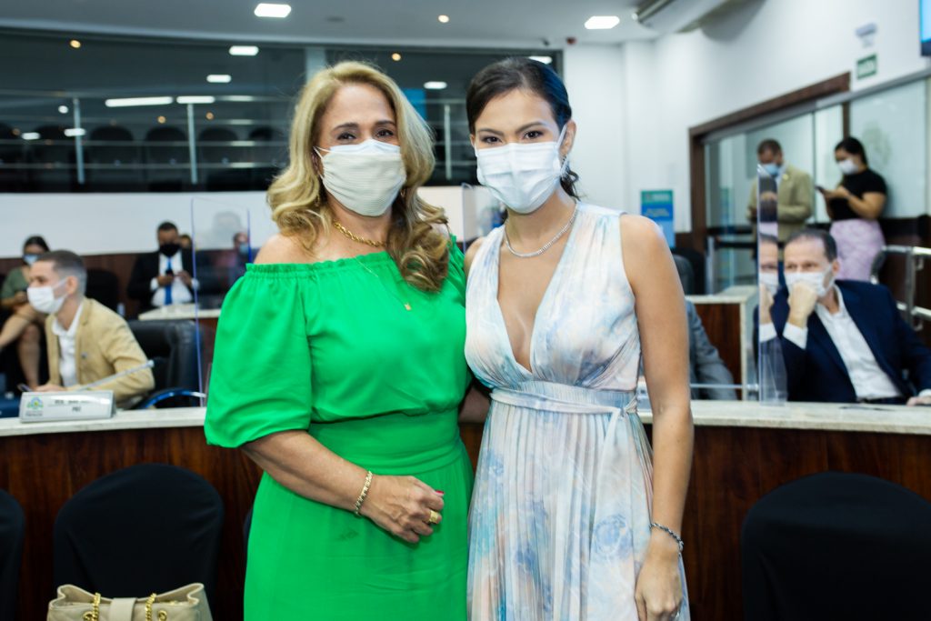 Mariza Benevides E Gabriela Tavares