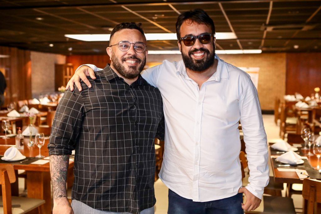 Michel Barba E Caio Belo