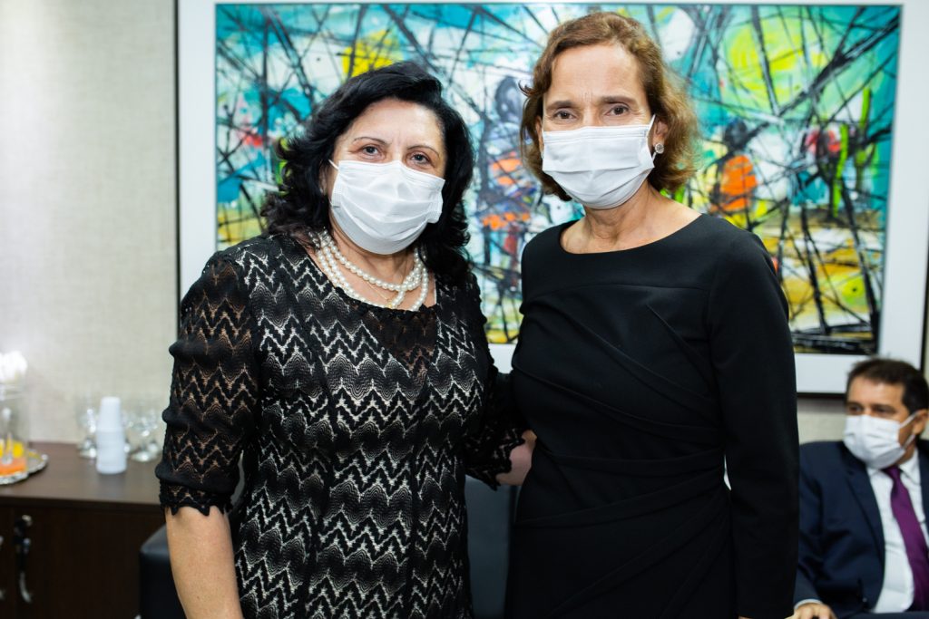 Nailde Pinheiro E Izolda Cela