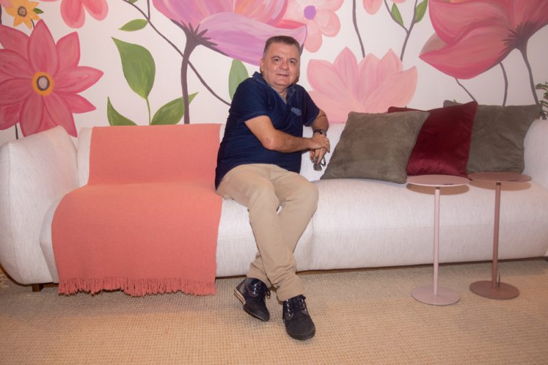 Arquitetura e Design - Omar de Albuquerque recebe convidados especiais para o lançamento da Mostra 100% Design