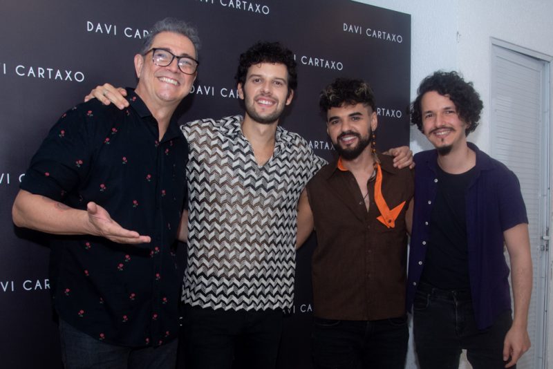Show ao vivo - Davi Cartaxo faz seu retorno aos palcos no projeto Colosso Autoral