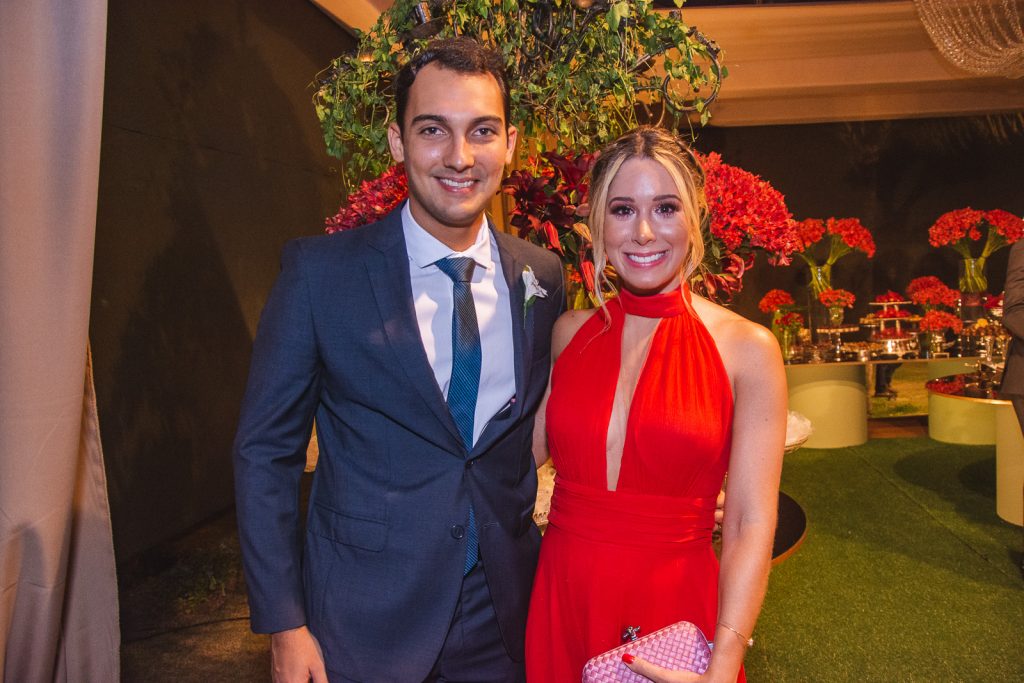 Pedro Sales E Grazi Maia