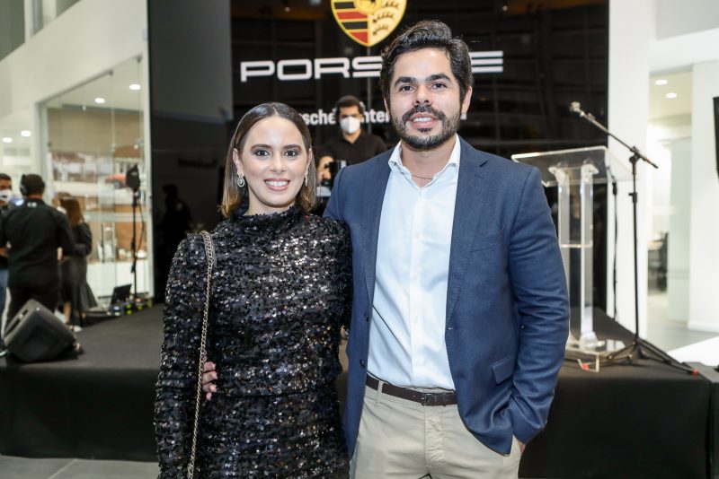 Expedição Brasil - Chegada do Taycan Cross Turismo marca a inauguração oficial do Porsche Center Fortaleza