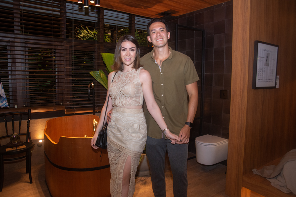 Raisa Lopes E Afonso Tomoda