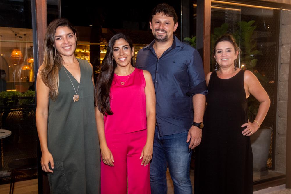 Raiza Teles, Bárbara Medeiros, Rafael Moura E Rai Oliveira