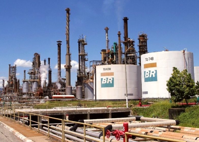 Petrobras anuncia novo reajuste de preços da gasolina e diesel nas refinarias