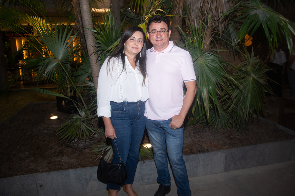 Roberta E Reginaldo Crispin