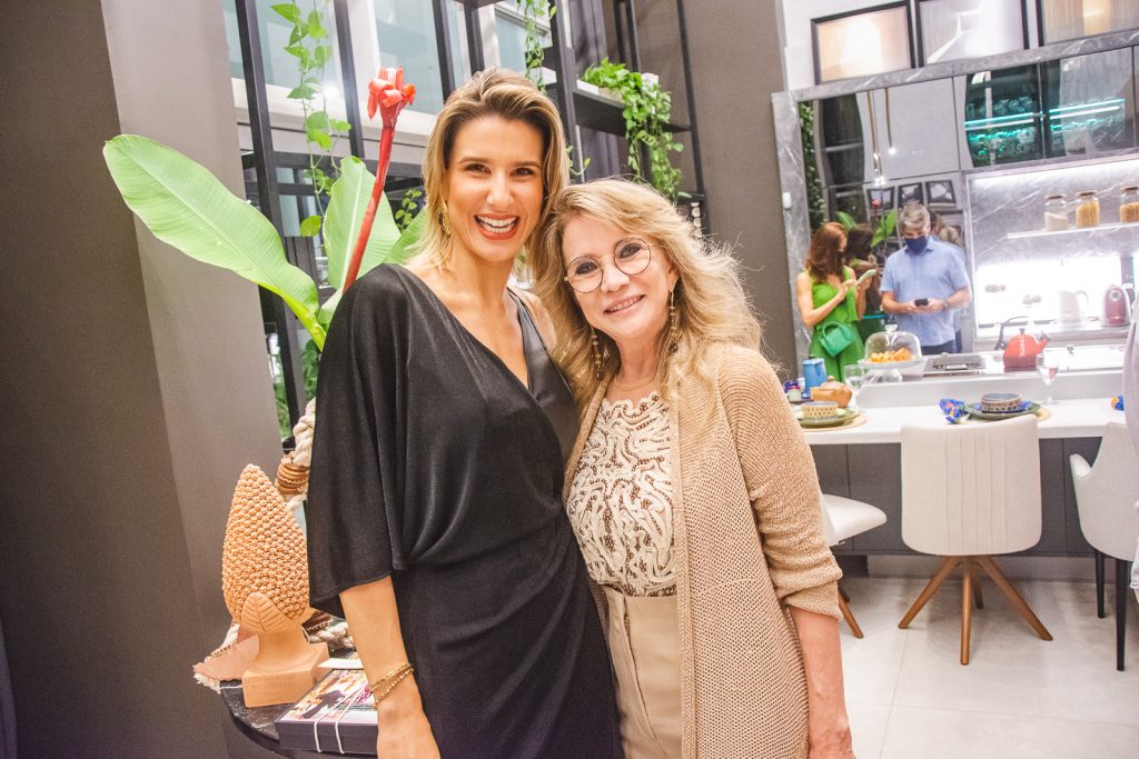 Suzana Clark Fiuza E Sofia Linhares