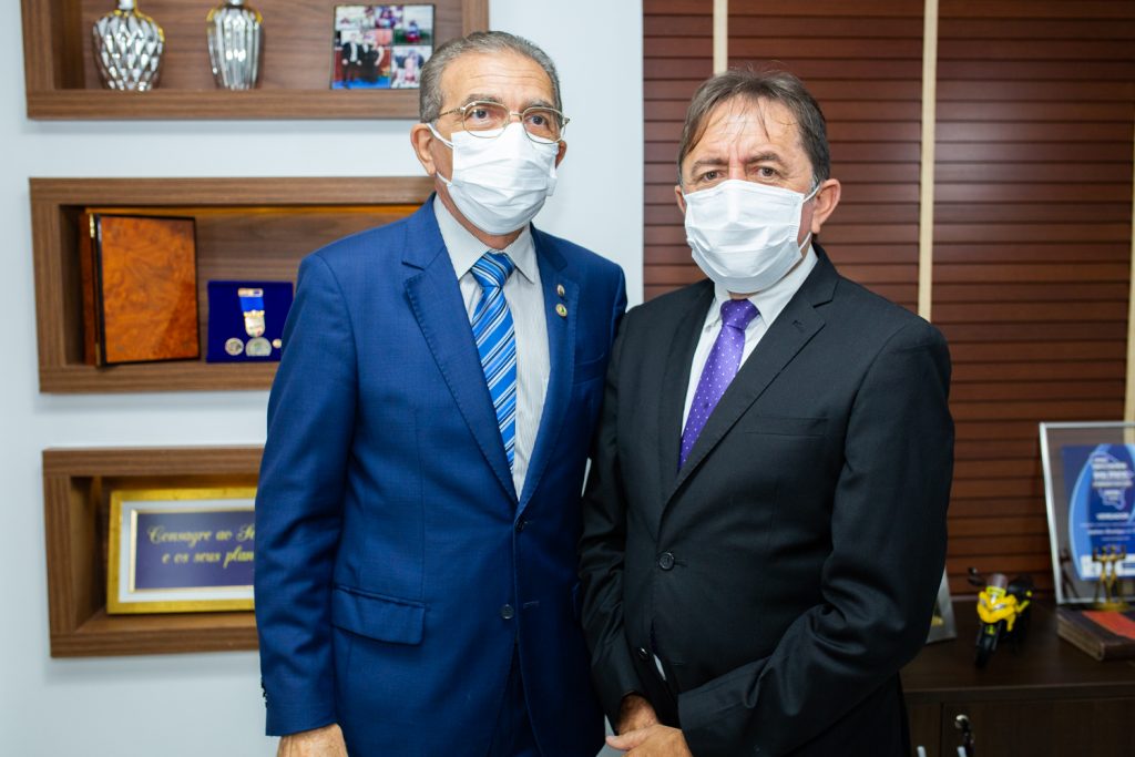 Walter Cavalcante E Adail Junior