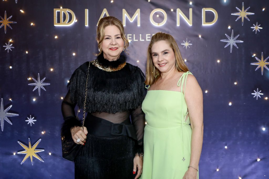 
				Alexandrina Aguiar E Karisia Teixeira
				